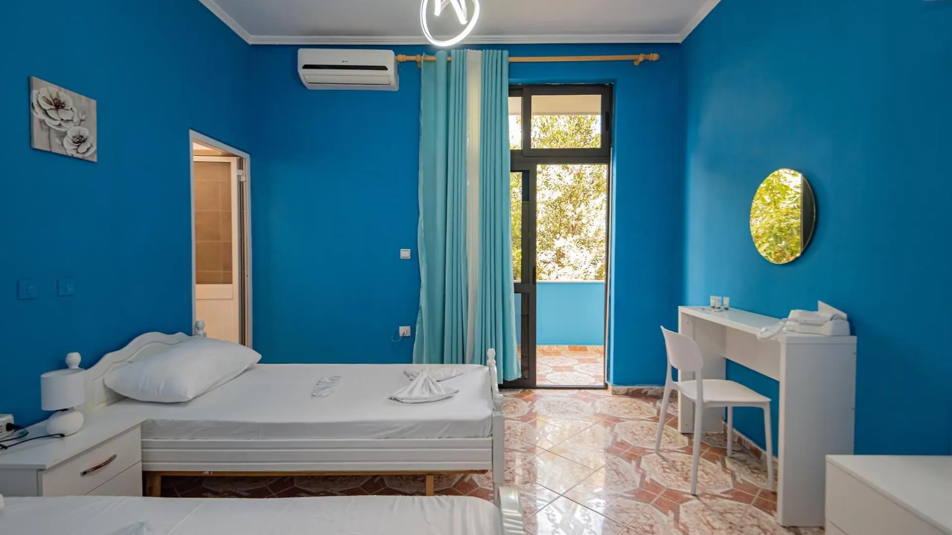 Vila Al3 Durrës 아파트